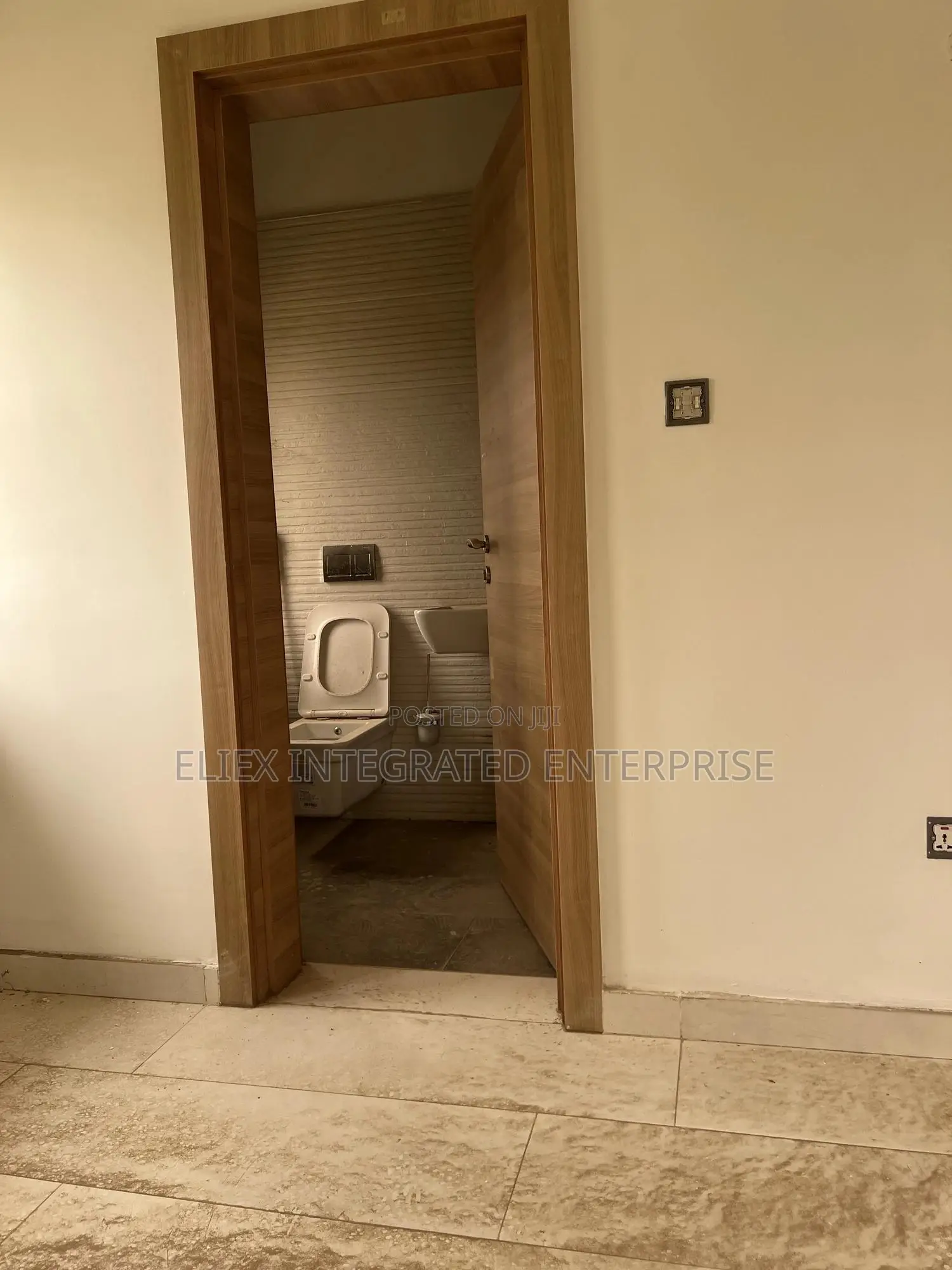4bdrm Townhouse / Terrace in Guzape for rent in Guzape District