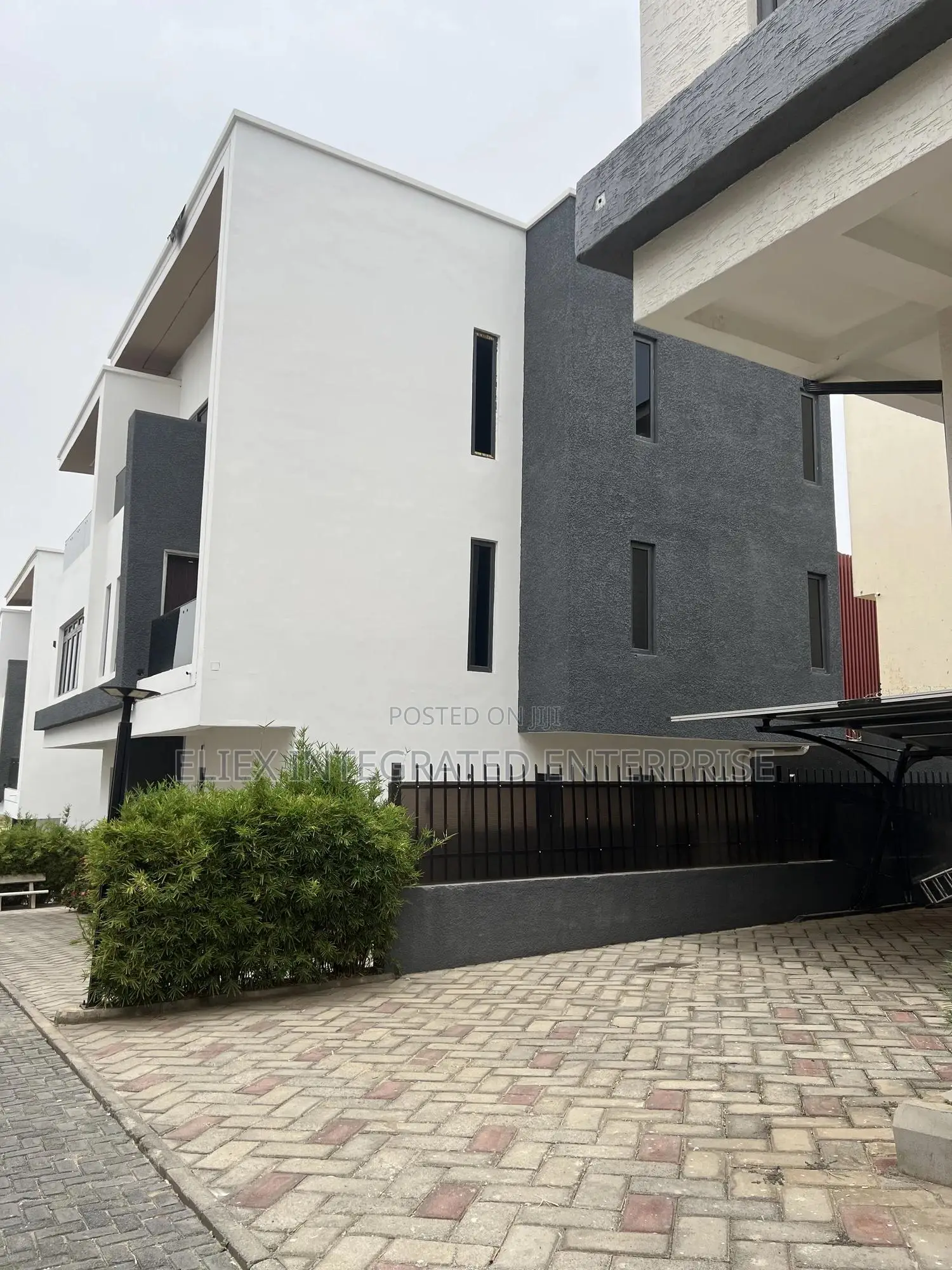 Furnished 4bdrm Townhouse / Terrace in Guzape for rent in Guzape District