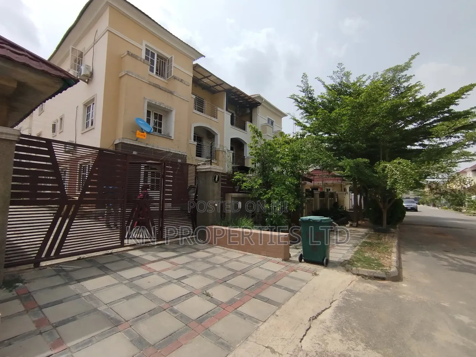 5bdrm Townhouse / Terrace in Gusape, Guzape District for rent in Guzape District