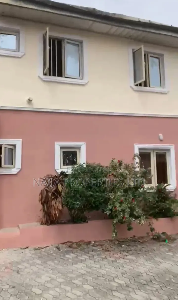4bdrm Duplex in Majek, Sangotedo for rent in Sangotedo
