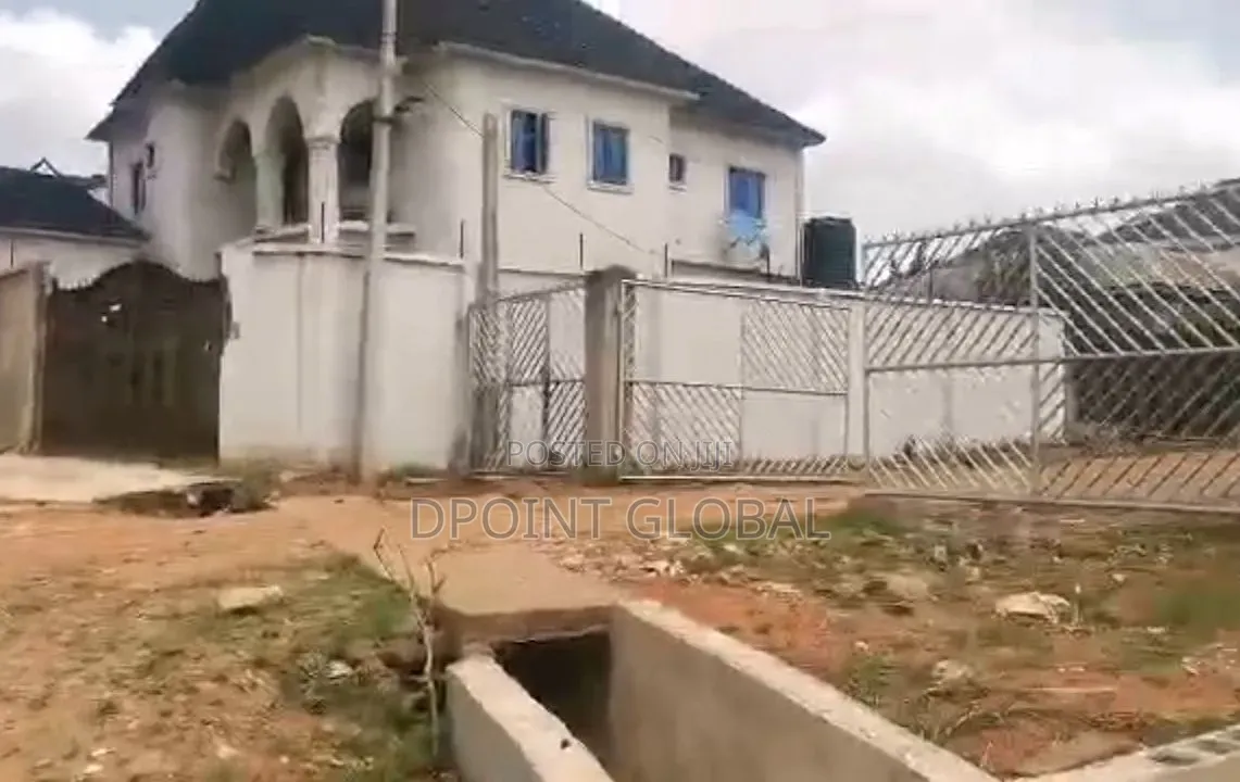 5bdrm Bungalow in Peace Estate, Baruwa for sale in Baruwa