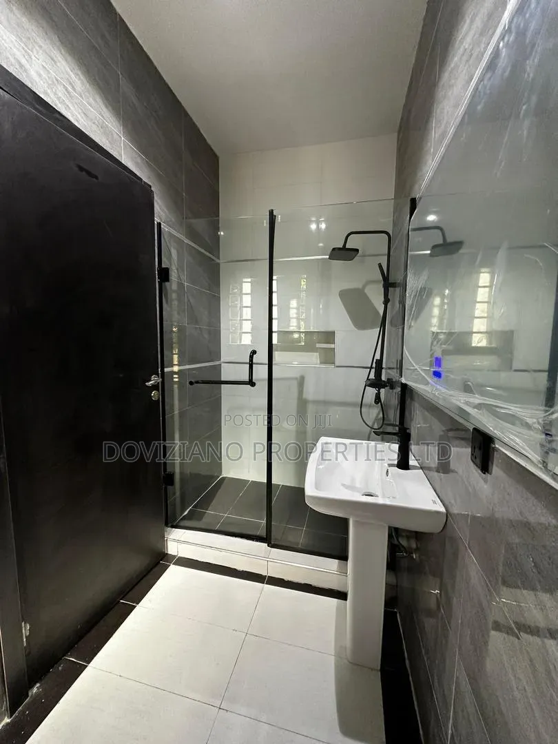 3bdrm Apartment in Lekki Phase 1 for rent in Lekki Phase 1