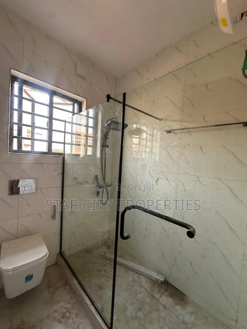 5bdrm Duplex in Ph 1, Omole Phase 1 for sale in Omole Phase 1