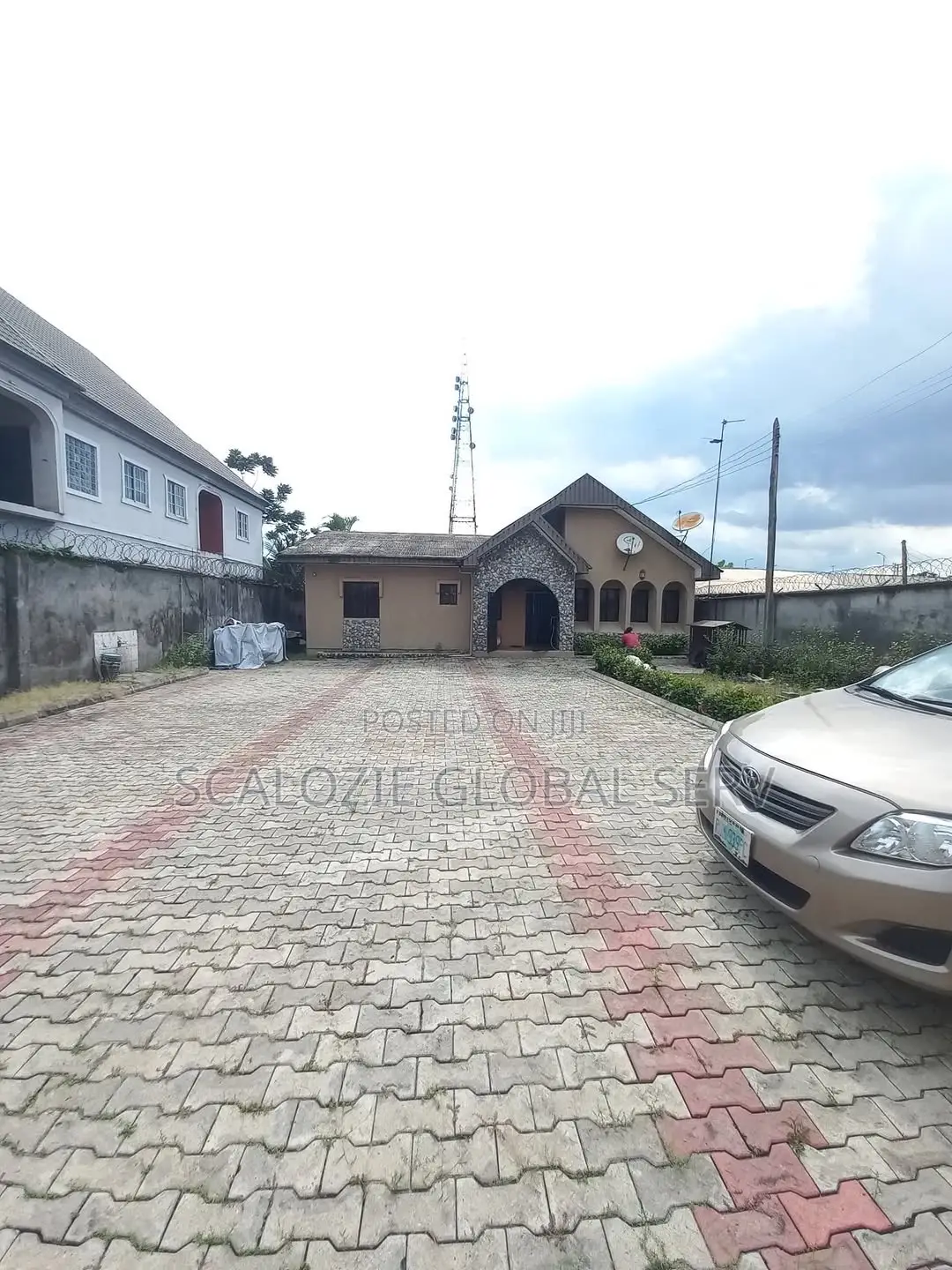 3bdrm Bungalow in Off Lng Road By, Port-Harcourt for sale in Port-Harcourt