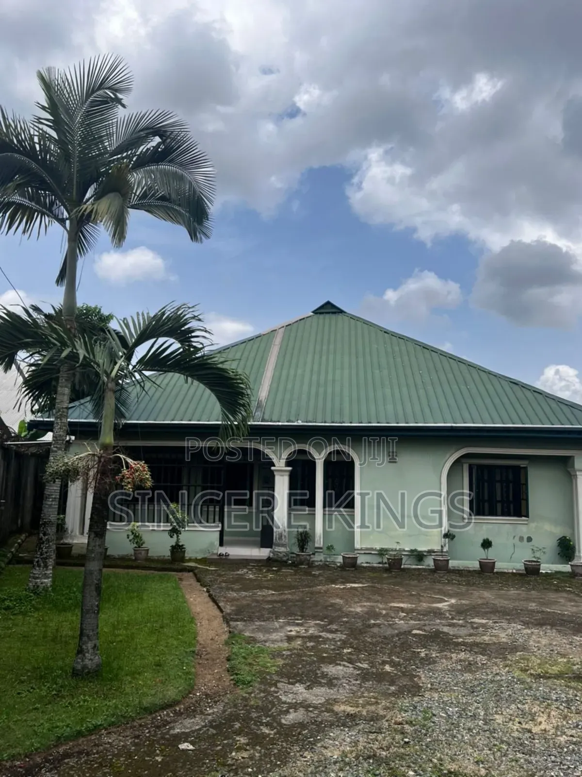 Furnished 4bdrm Bungalow in Off Oron Rd Uyo for sale in Uyo