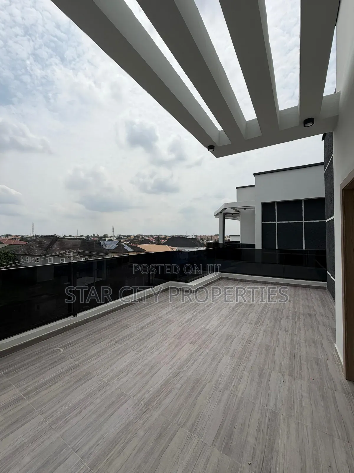 5bdrm Duplex in Omole for sale in Omole Phase 1