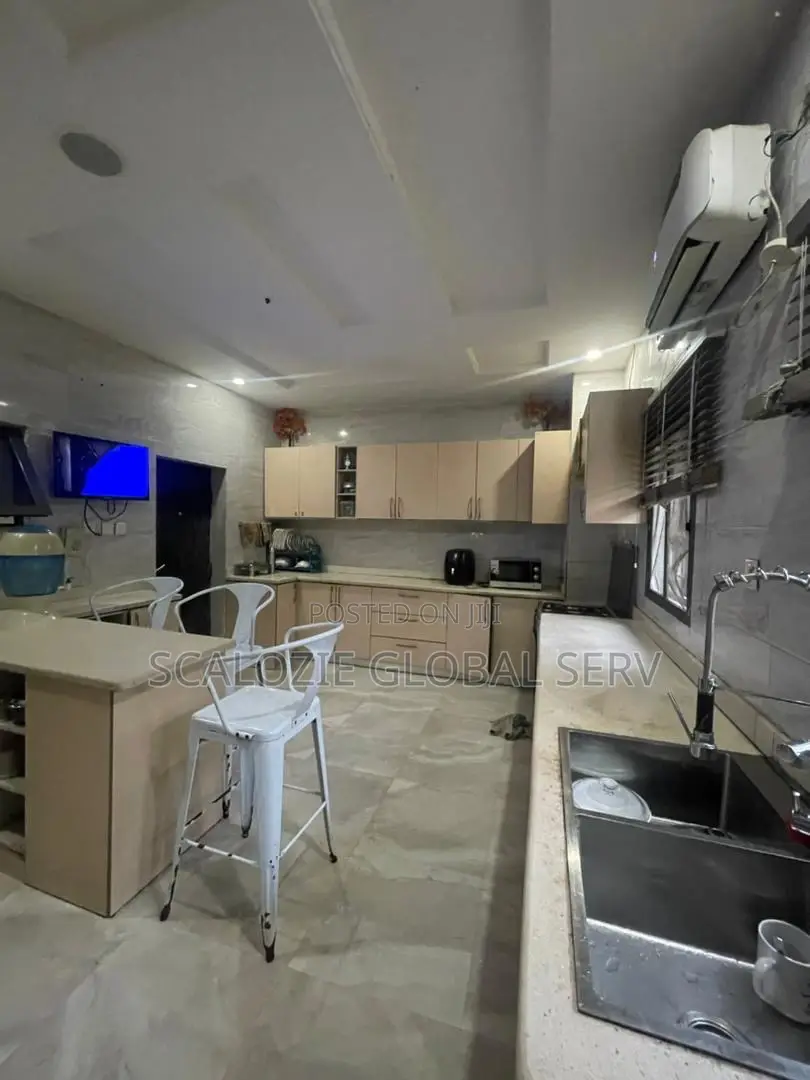 5bdrm Duplex in Majesty Estate, Nta for sale in Port-Harcourt