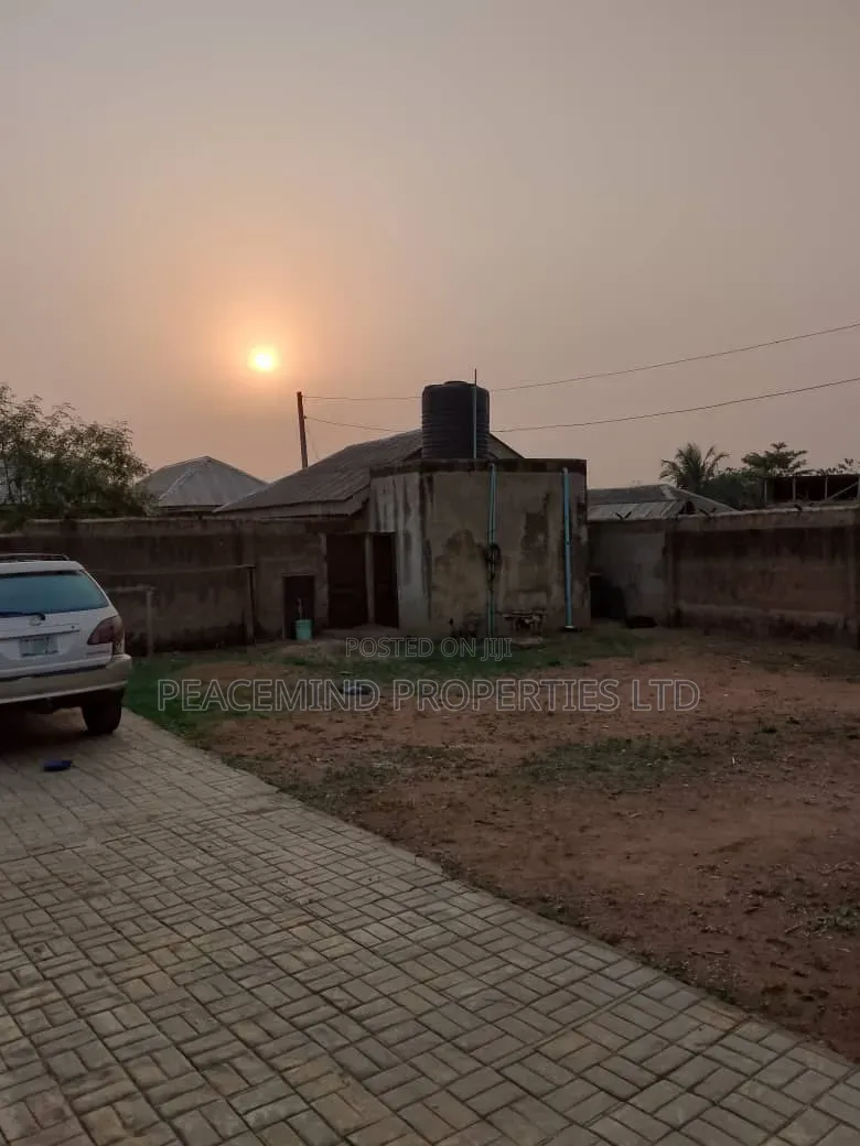 3bdrm Bungalow in Omotosho Estate By, Ifo for sale in Ifo