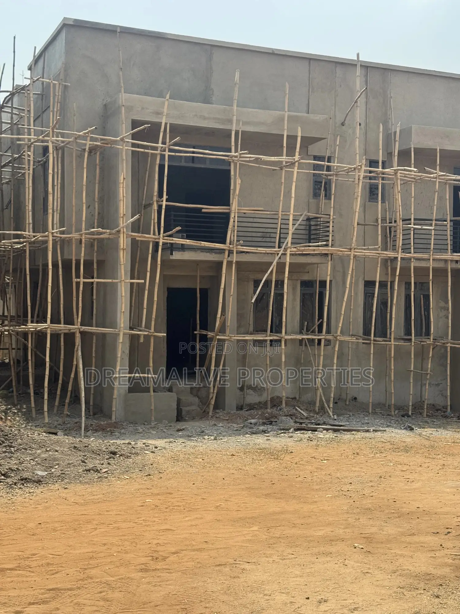 4bdrm Duplex in Life Camp for sale in Life Camp