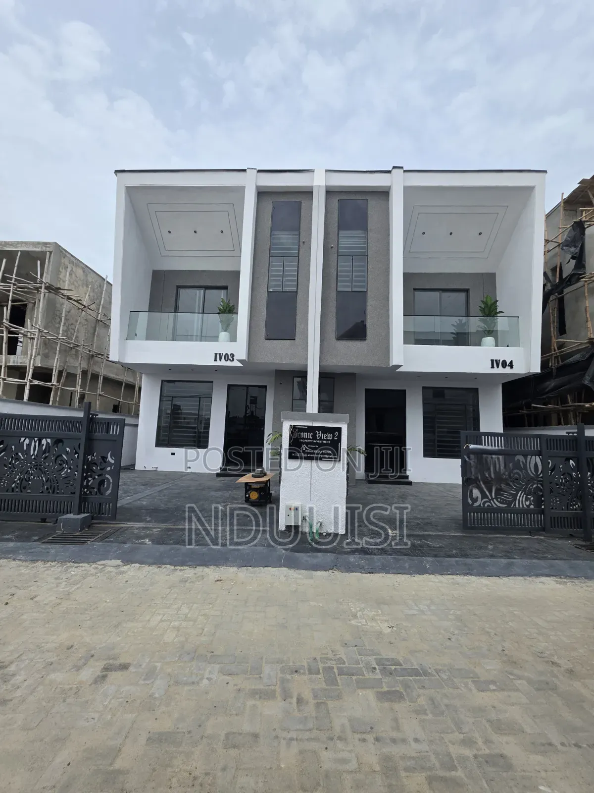4bdrm Duplex in Ikota for sale in Ikota