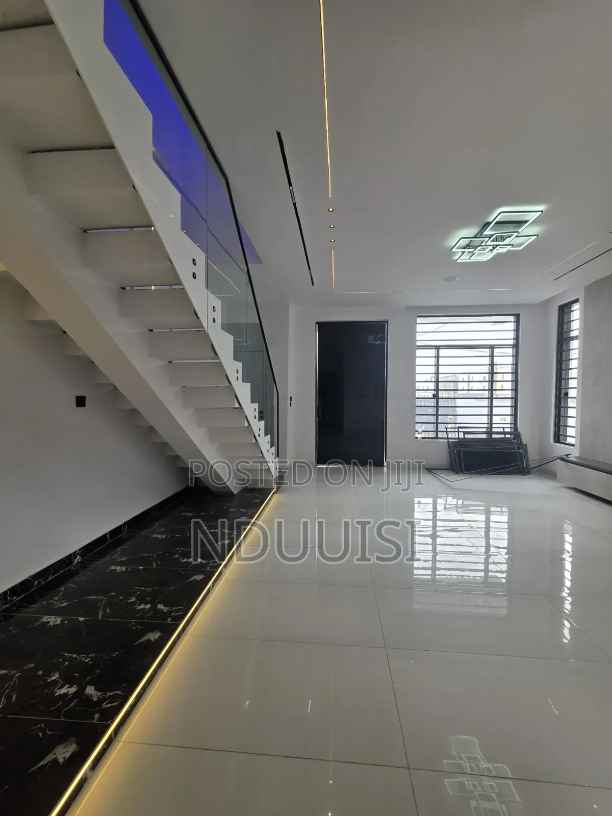 4bdrm Duplex in Ikota for sale in Ikota