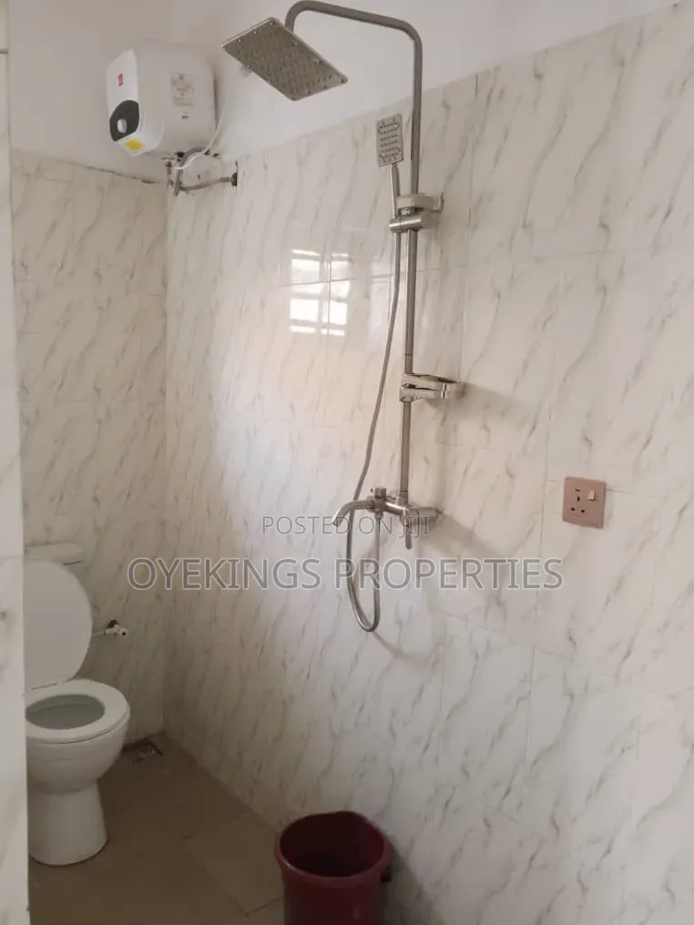 4bdrm Duplex in Oke Ibukun, Oluyole Estate for sale in Oluyole Estate