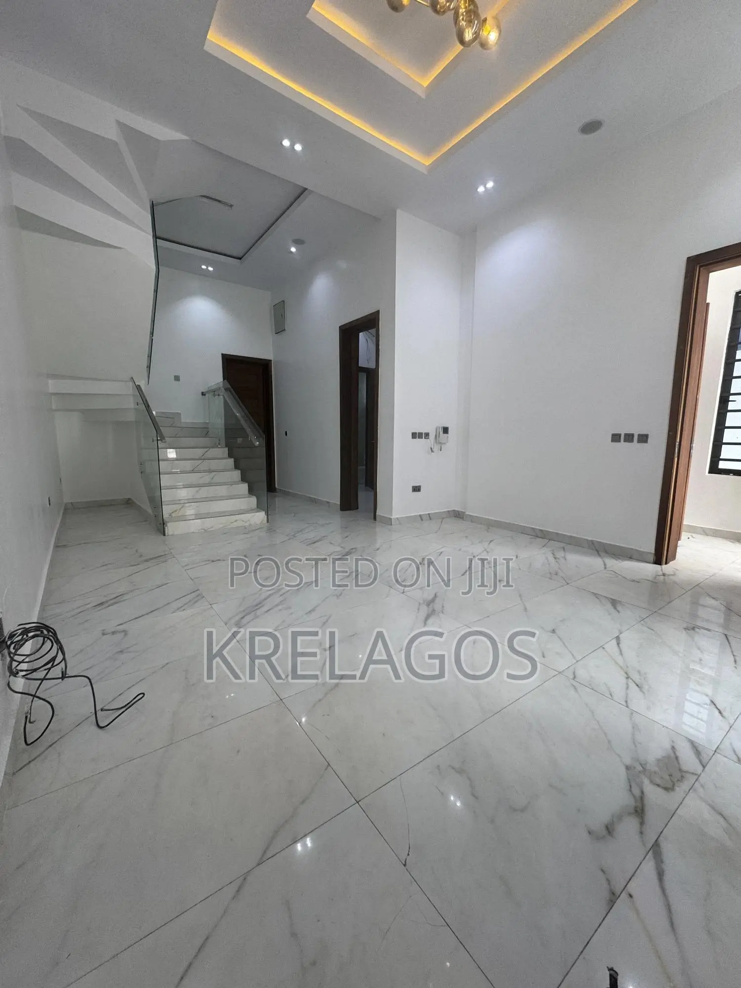 4bdrm Duplex in Agungi for rent in Agungi