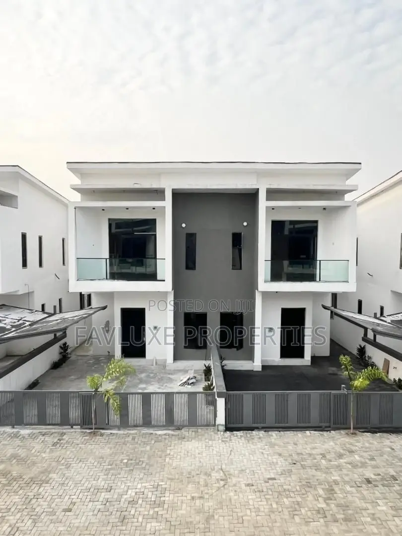 4bdrm Duplex in Lekki Phase 2 for sale in Lekki Phase 2