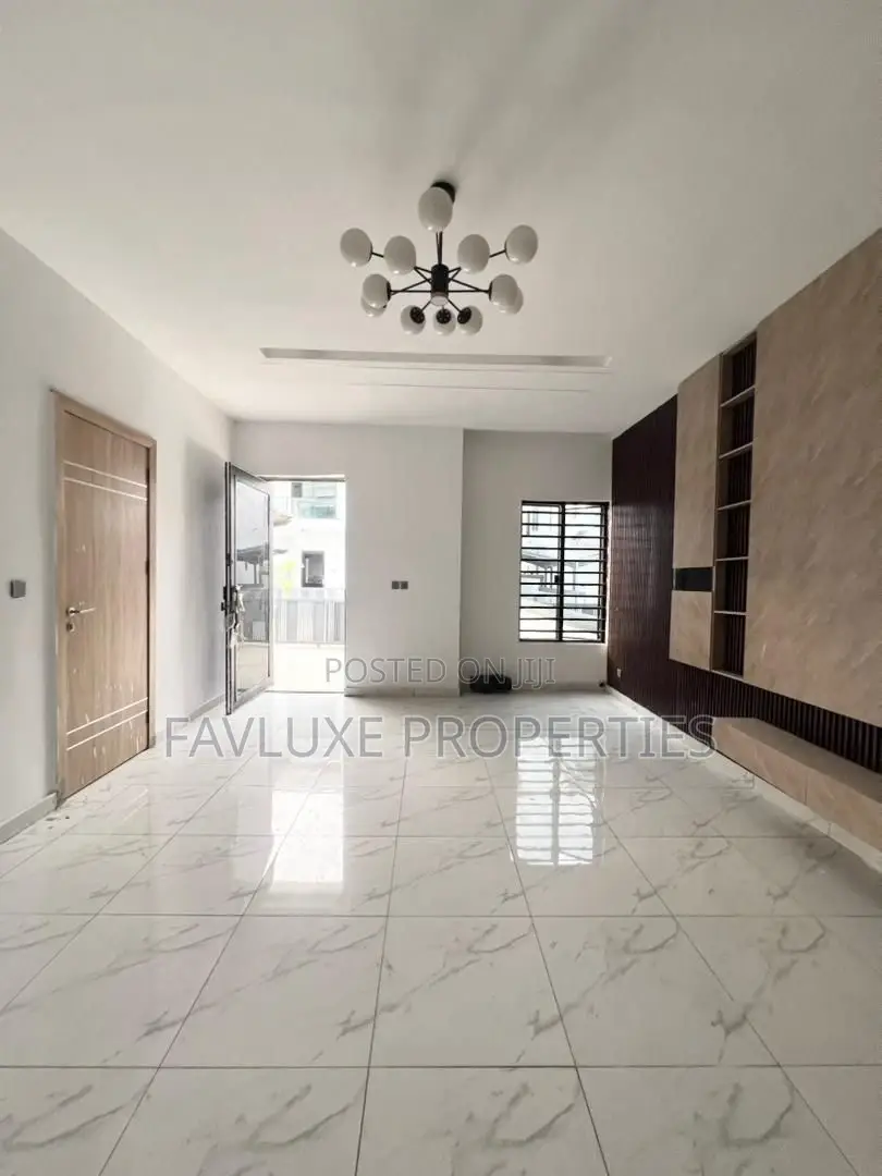 4bdrm Duplex in Lekki Phase 2 for sale in Lekki Phase 2