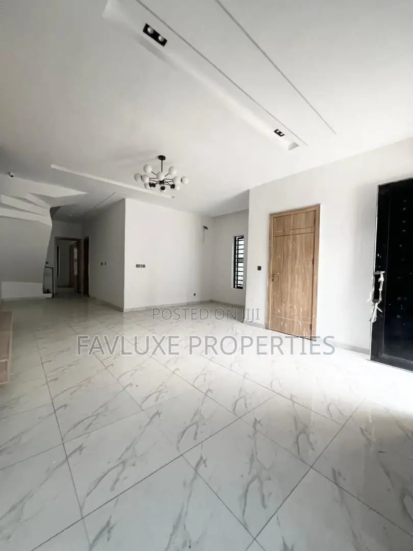 4bdrm Duplex in Lekki Phase 2 for sale in Lekki Phase 2