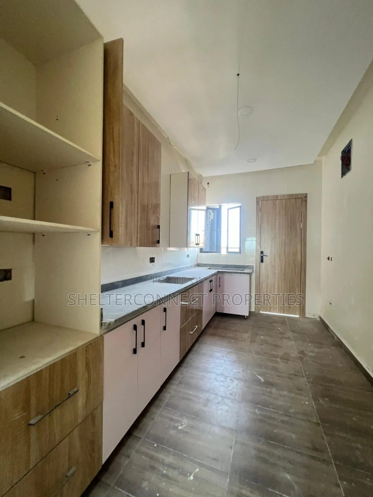 3bdrm Apartment in Victoria Island Extension for sale in Victoria Island Extension