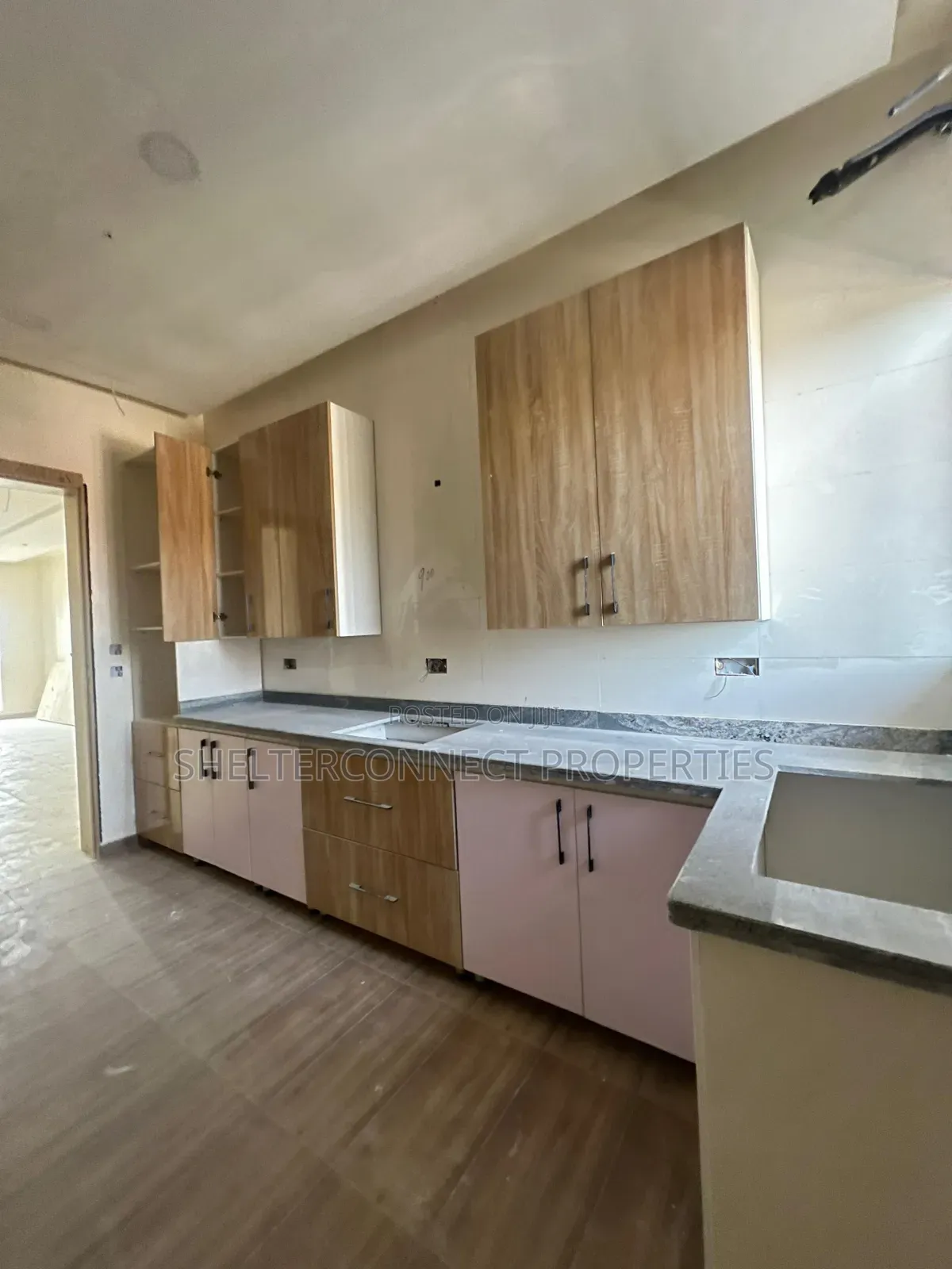 3bdrm Apartment in Victoria Island Extension for sale in Victoria Island Extension