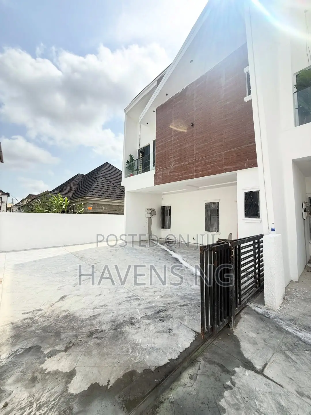 4bdrm Townhouse/Terrace in Lekki Phase 2 for sale in Lekki Phase 2