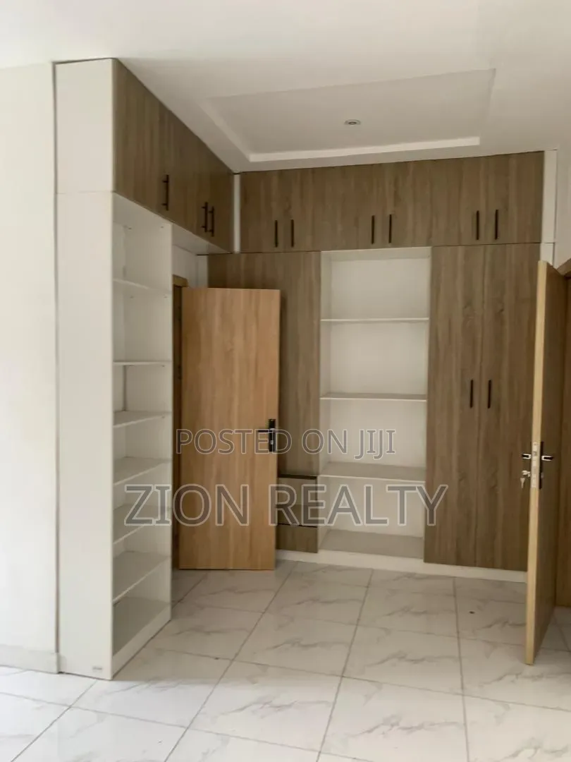 5bdrm Duplex in Greenwood, Ibeju for sale in Ibeju