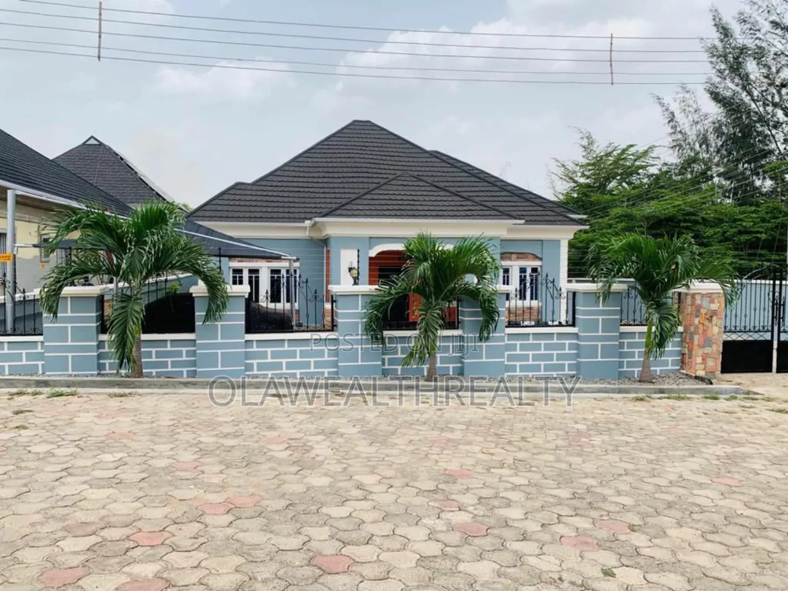 4bdrm Bungalow in Carlton Gate Estate, Ibadan for sale in Ibadan
