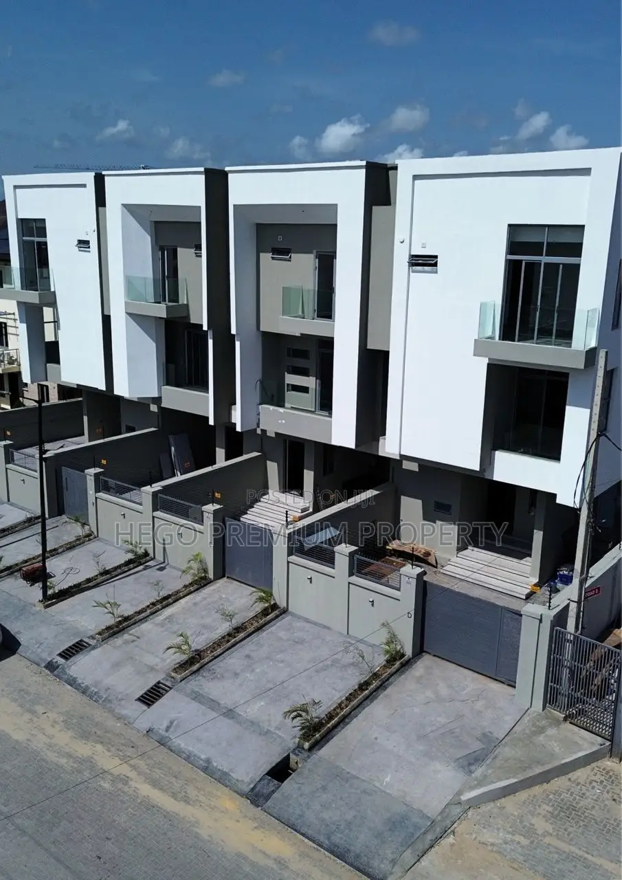 3bdrm Duplex in Lekki Estate for sale in Lekki Phase 1