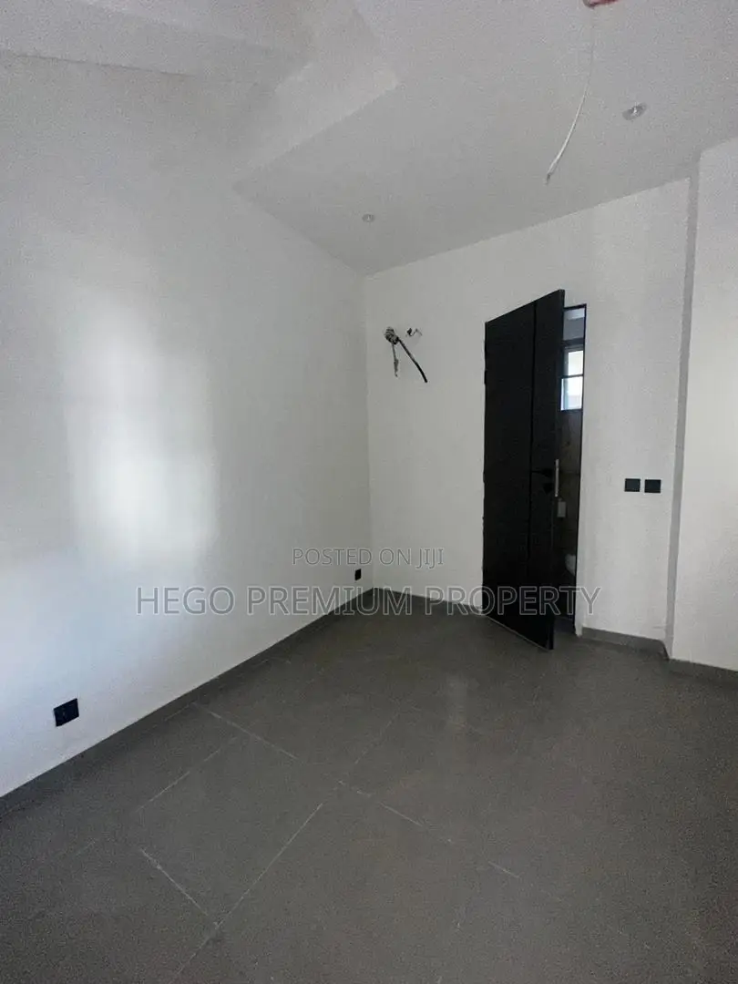 3bdrm Duplex in Lekki Estate for sale in Lekki Phase 1