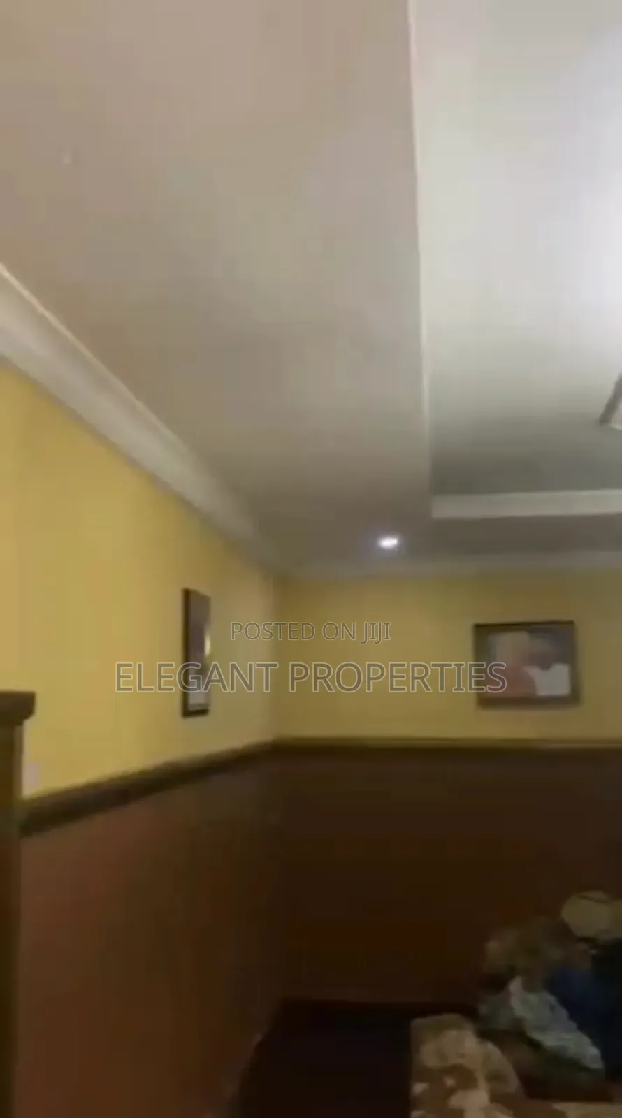 4bdrm Bungalow in Facing The Main Road, Osogbo for sale in Osogbo