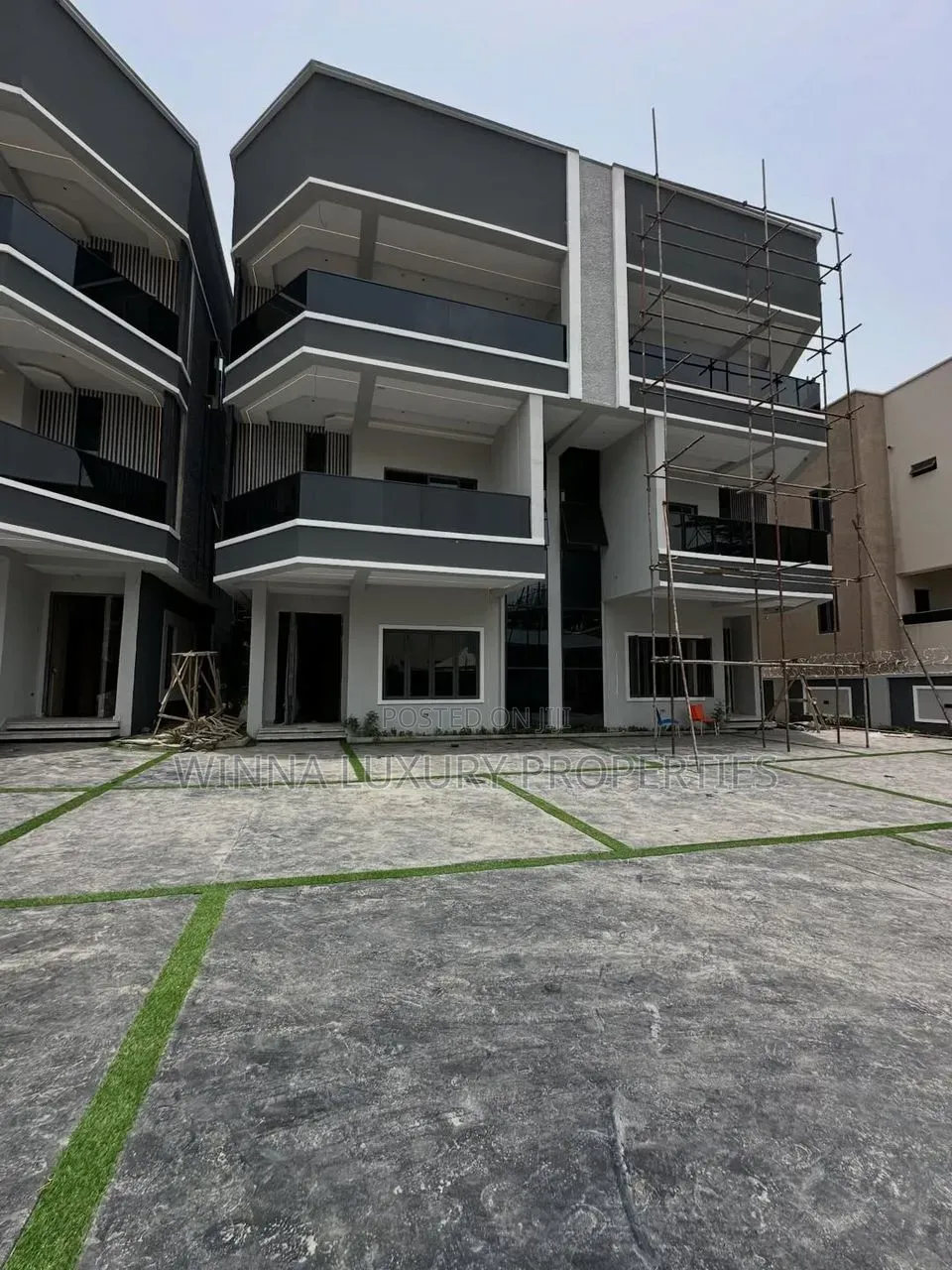 5bdrm Duplex in Utako for sale in Utako