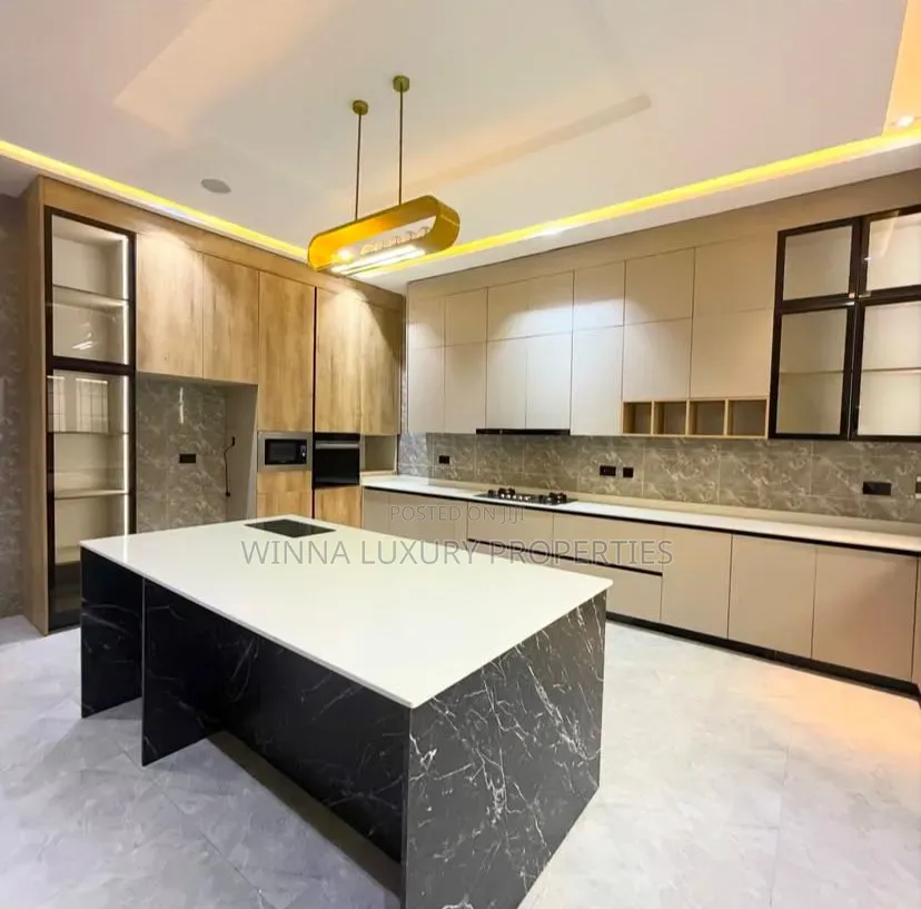 6bdrm Mansion in Guzape for sale in Guzape District