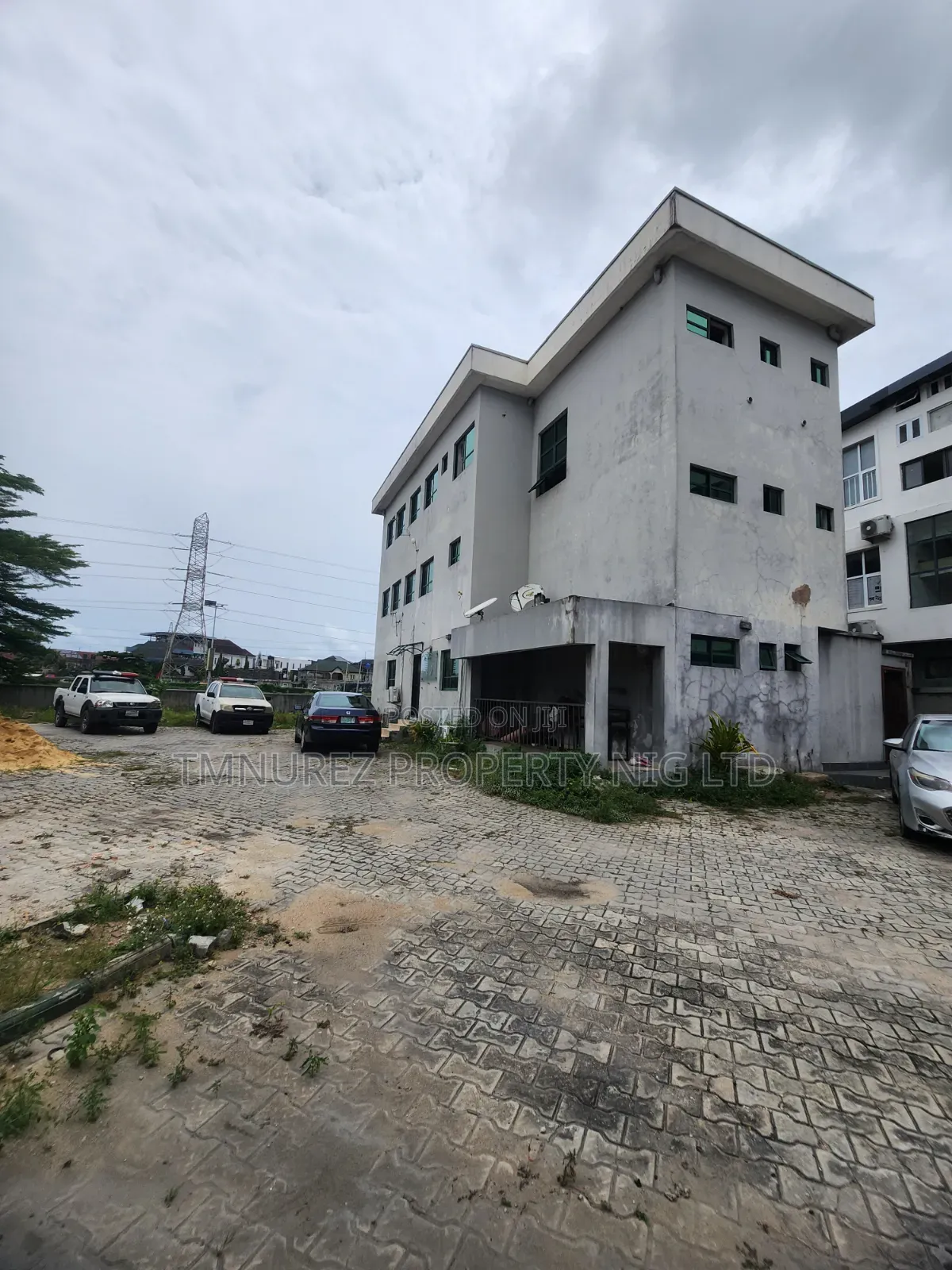 Land and Office Space for Sale Lekki Phase1 in Lekki Phase 1