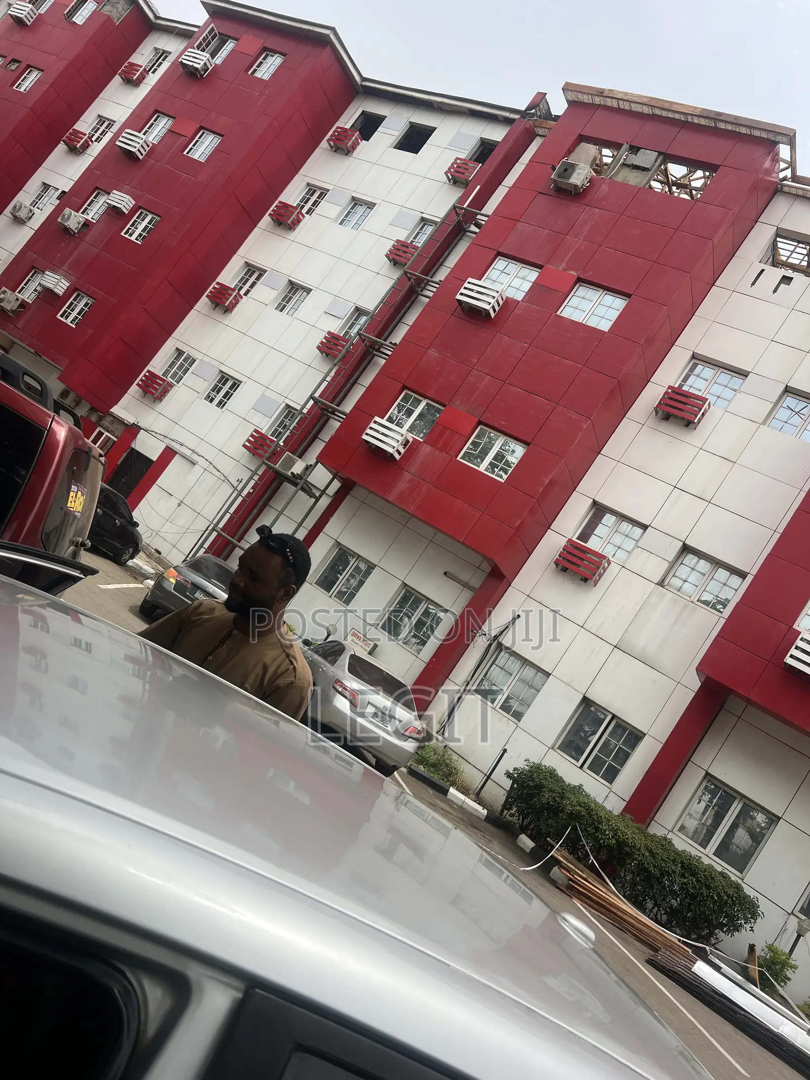 Functional Hotel for Sale With 140 Rooms in Utako