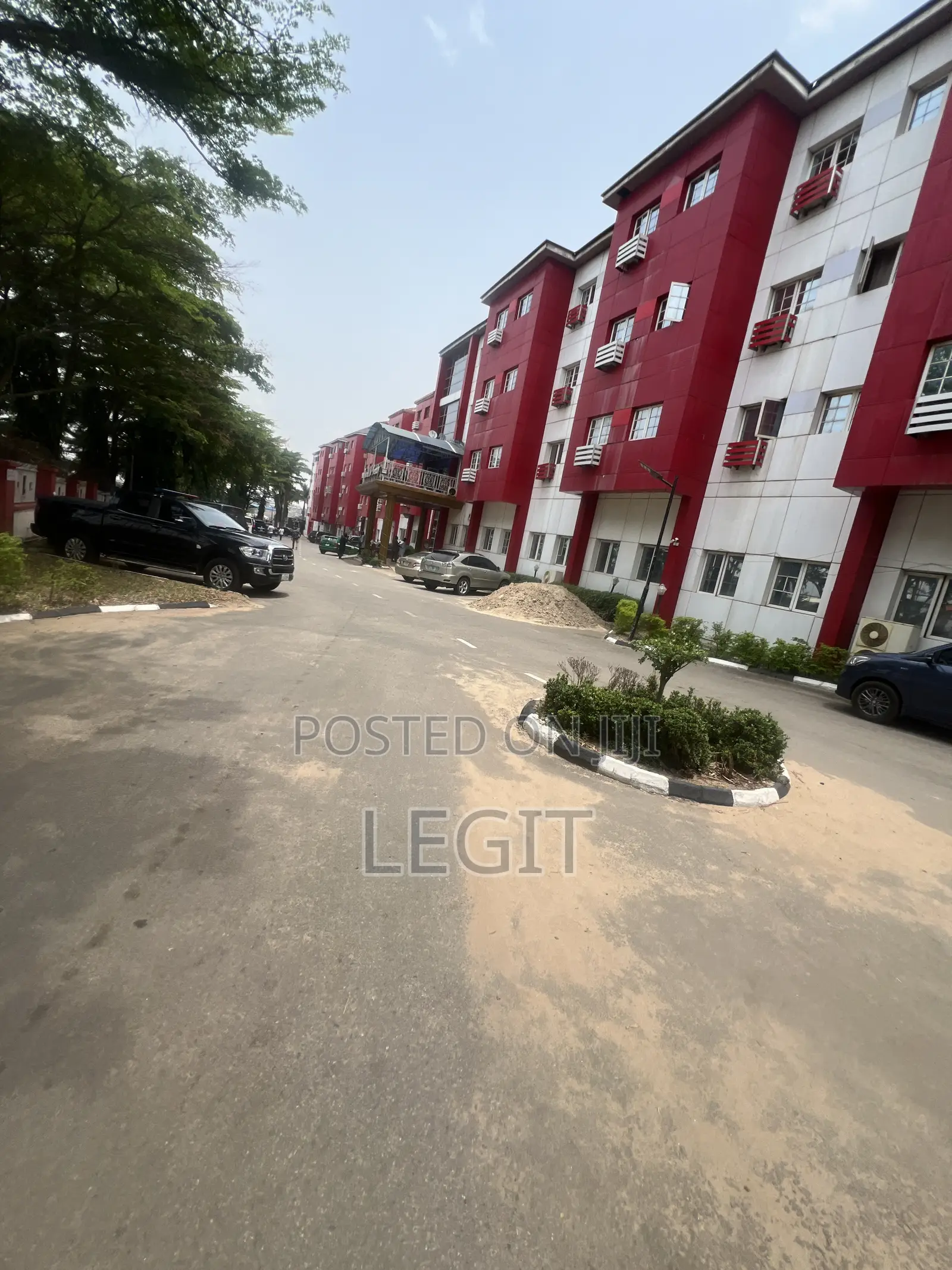 Functional Hotel for Sale With 140 Rooms in Utako