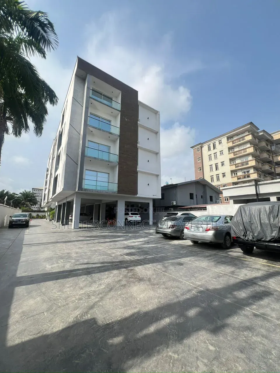 3bdrm Apartment in Victoria Island Extension for sale in Victoria Island Extension