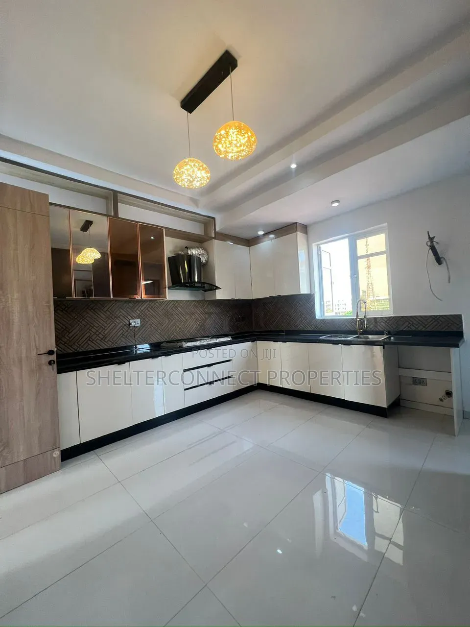 3bdrm Apartment in Victoria Island Extension for sale in Victoria Island Extension