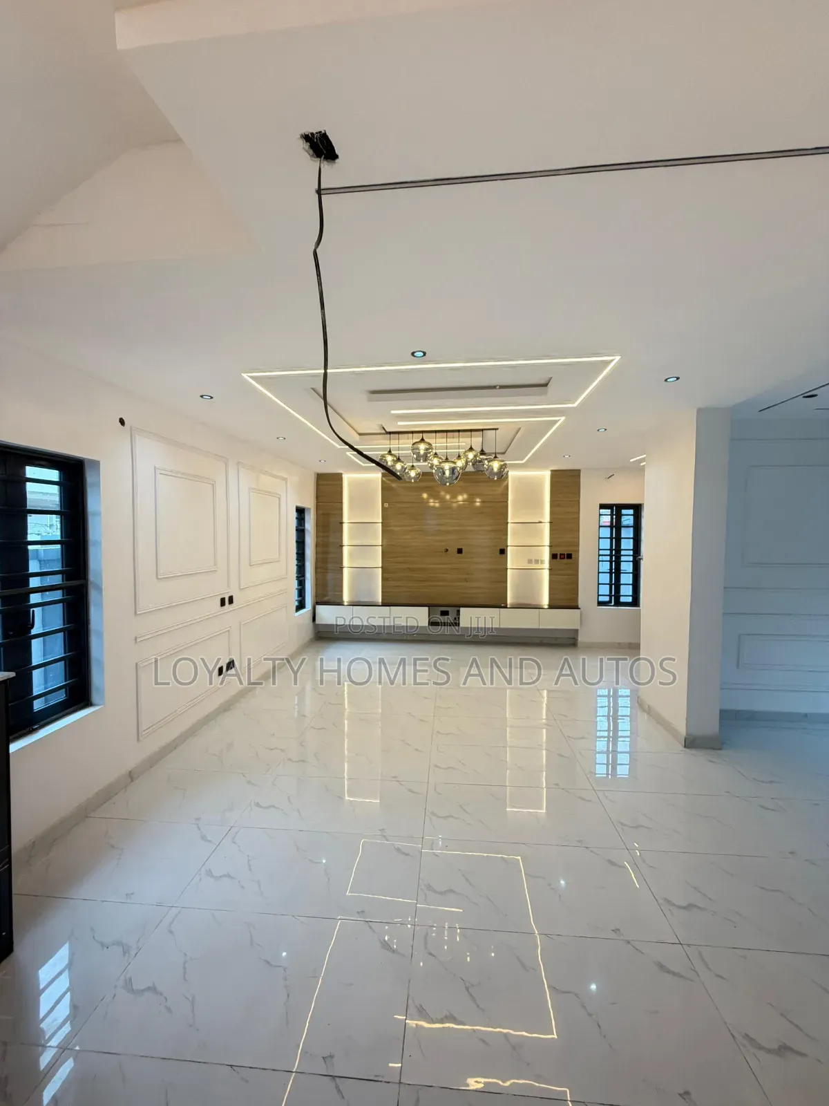 5bdrm House in Omole Phase 1 for sale in Omole Phase 1