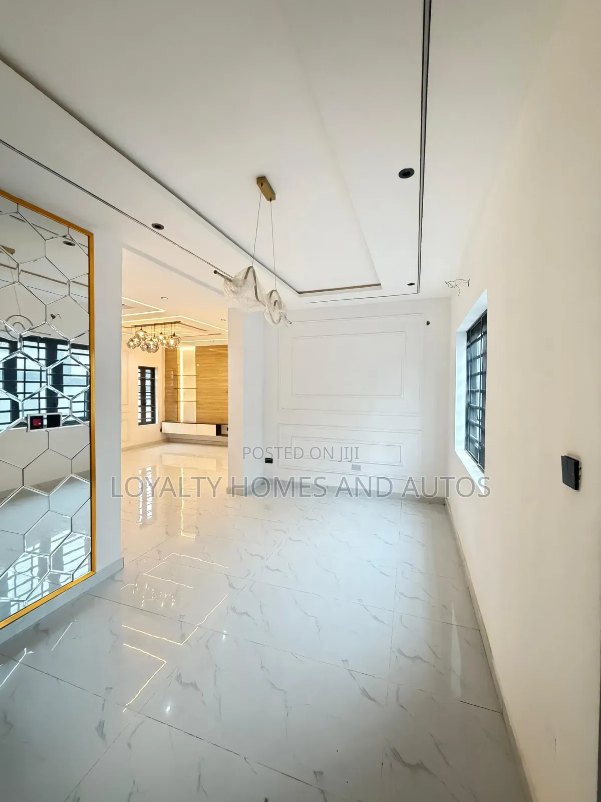 5bdrm House in Omole Phase 1 for sale in Omole Phase 1
