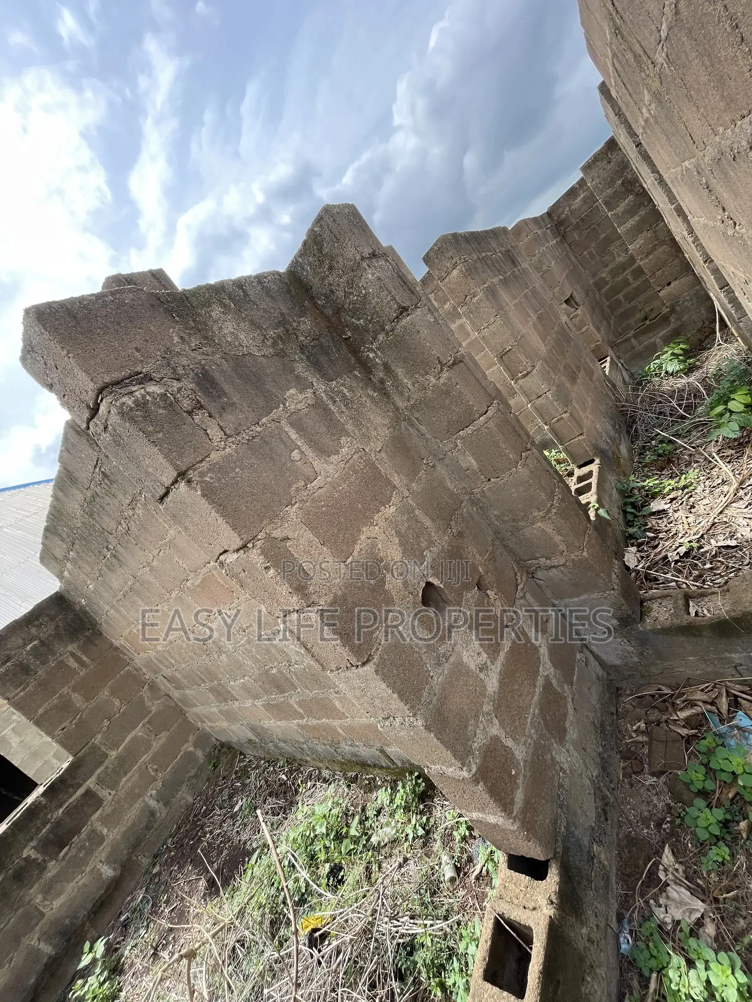 3bdrm Apartment in Masopa, Alakia for sale in Alakia
