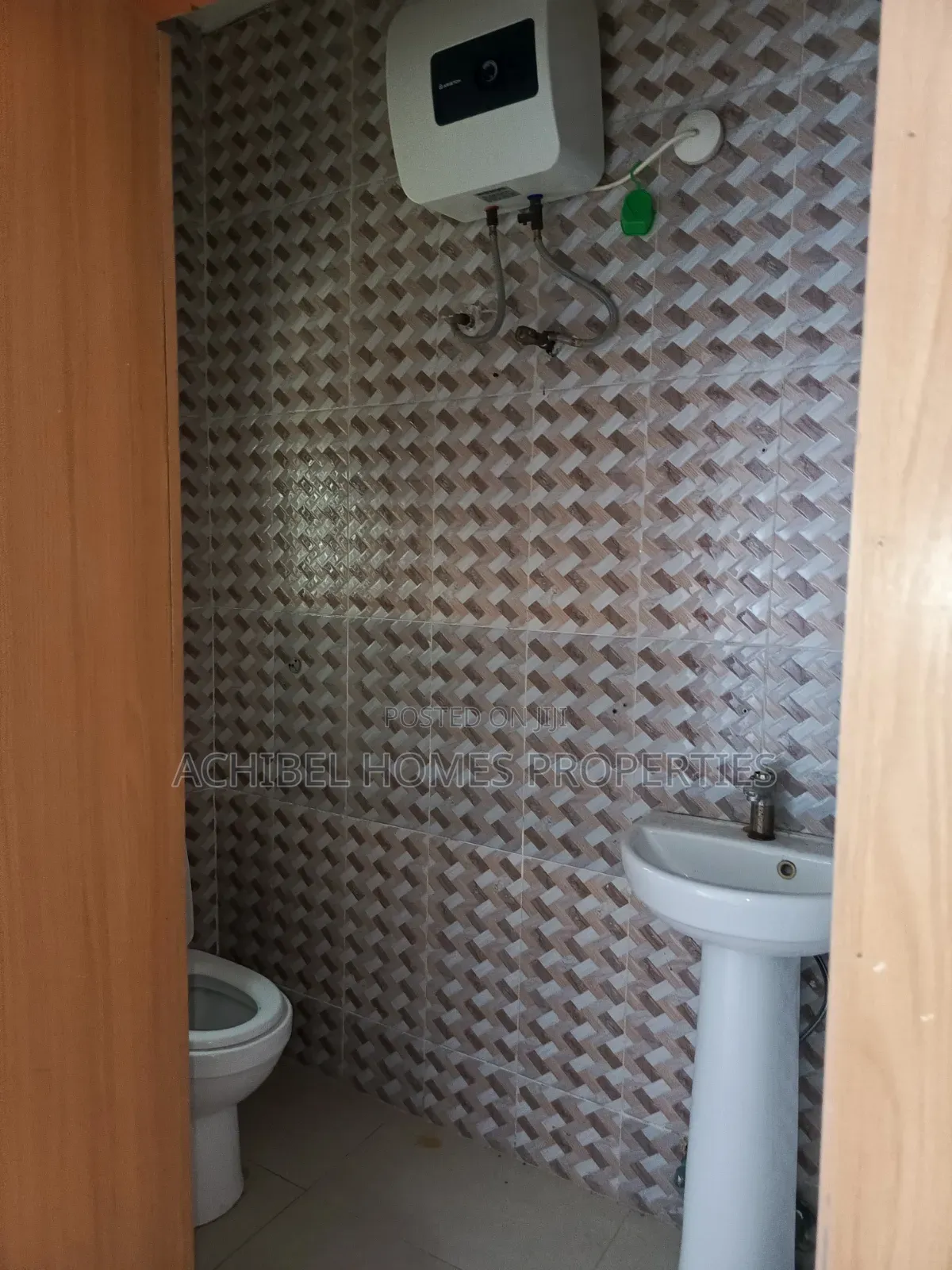2bdrm Block of Flats in Ikota Villa for rent in Ikota
