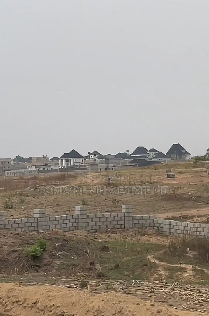 350sqm for 4bd Duplex With Attached Bq at Comrade Residence in FHA