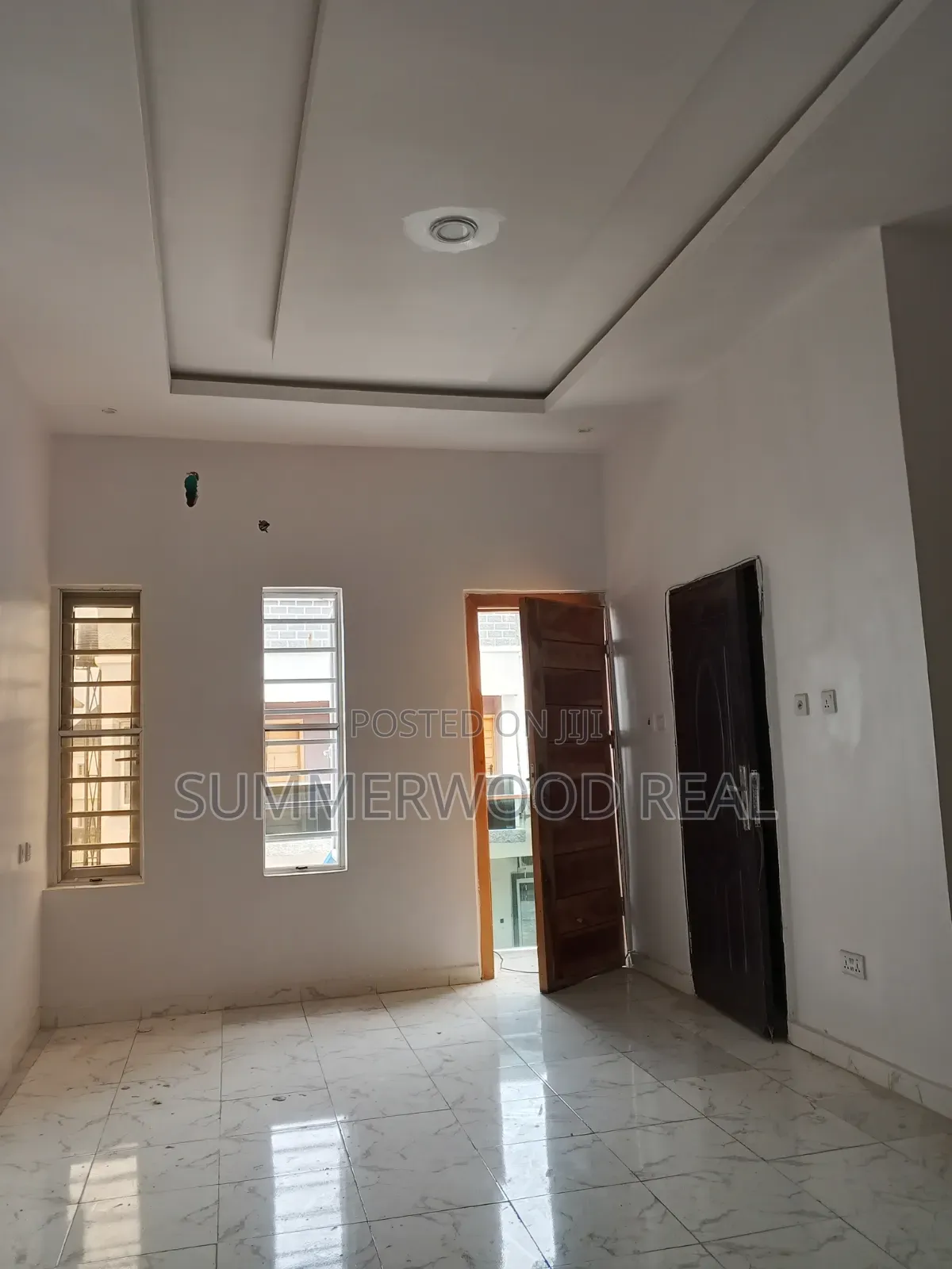 3bdrm Duplex in Ikota for sale in Ikota