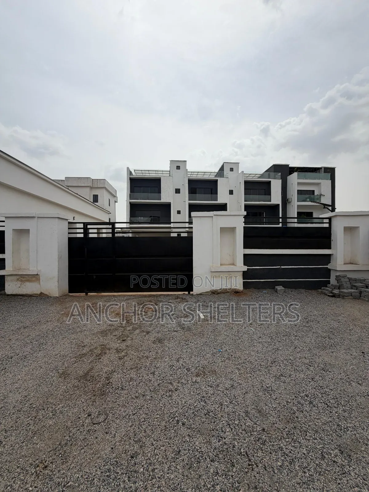 4bdrm Duplex in Mabuchi, Mabushi for sale in Mabushi