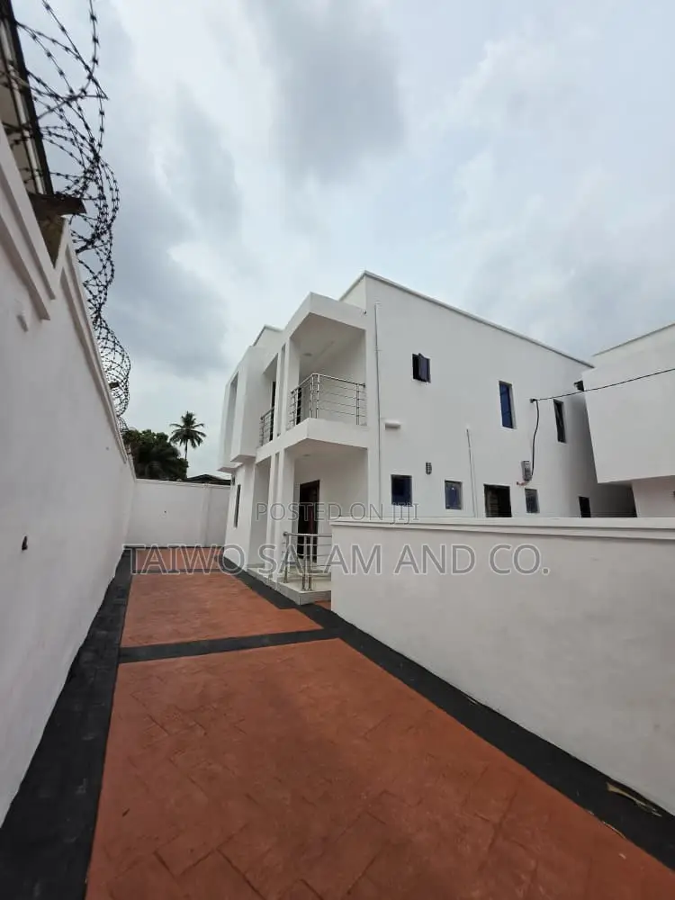4bdrm Duplex in Agodi for sale in Agodi
