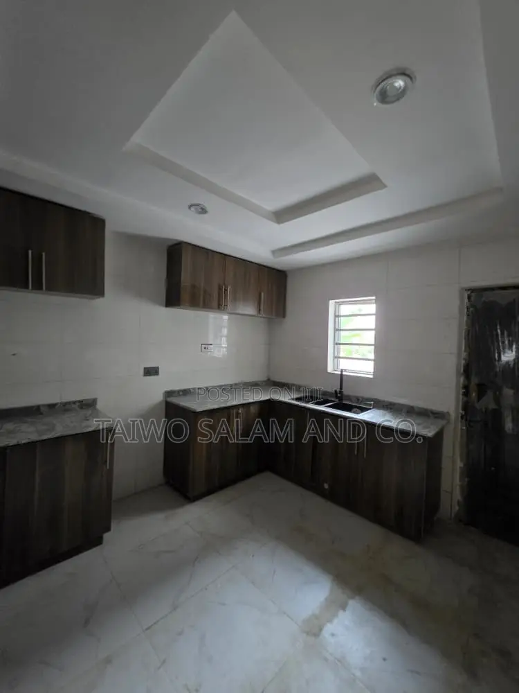 4bdrm Duplex in Agodi for sale in Agodi