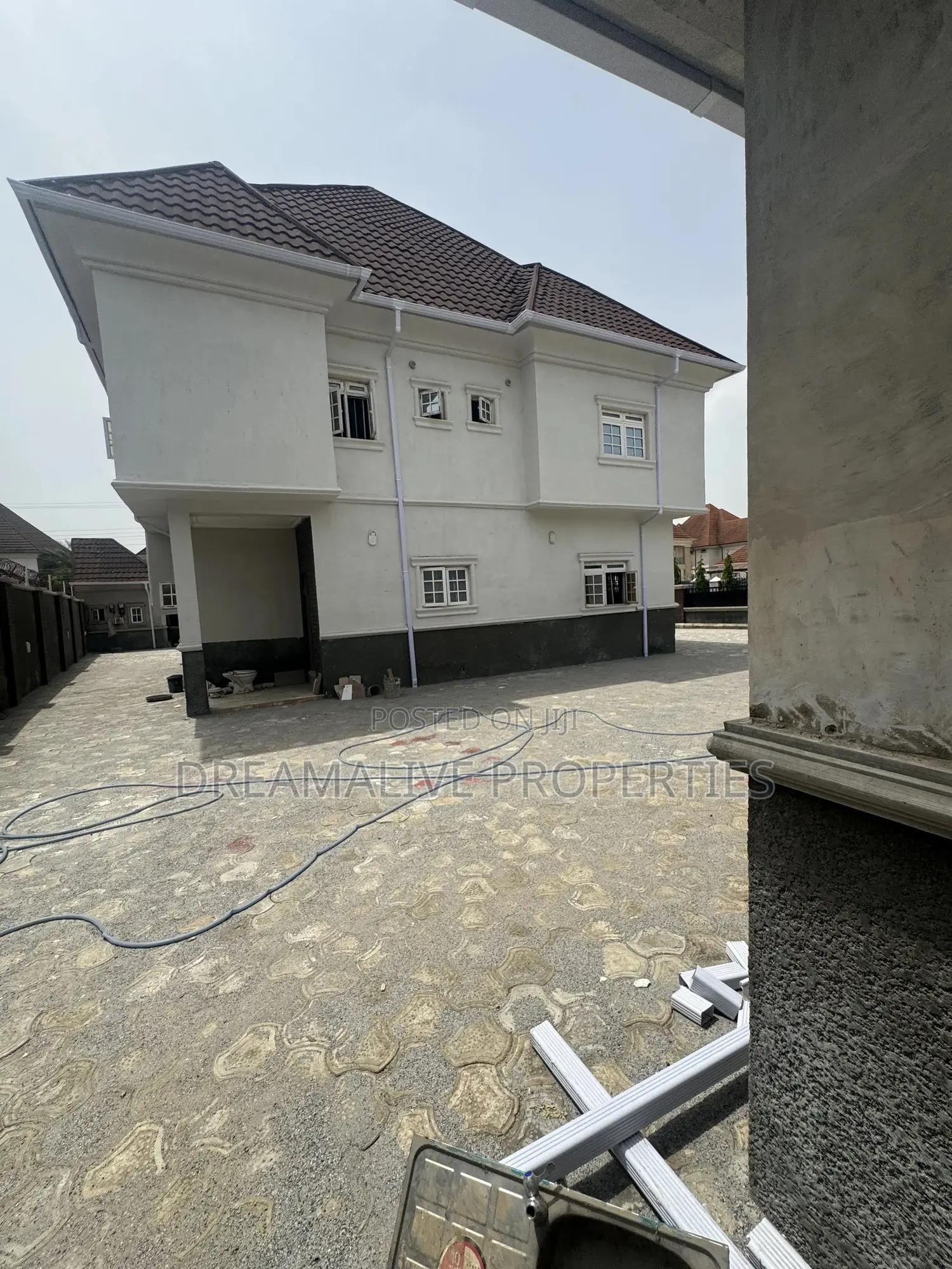 5bdrm Duplex in Mabglobal, Gwarinpa for rent in Gwarinpa