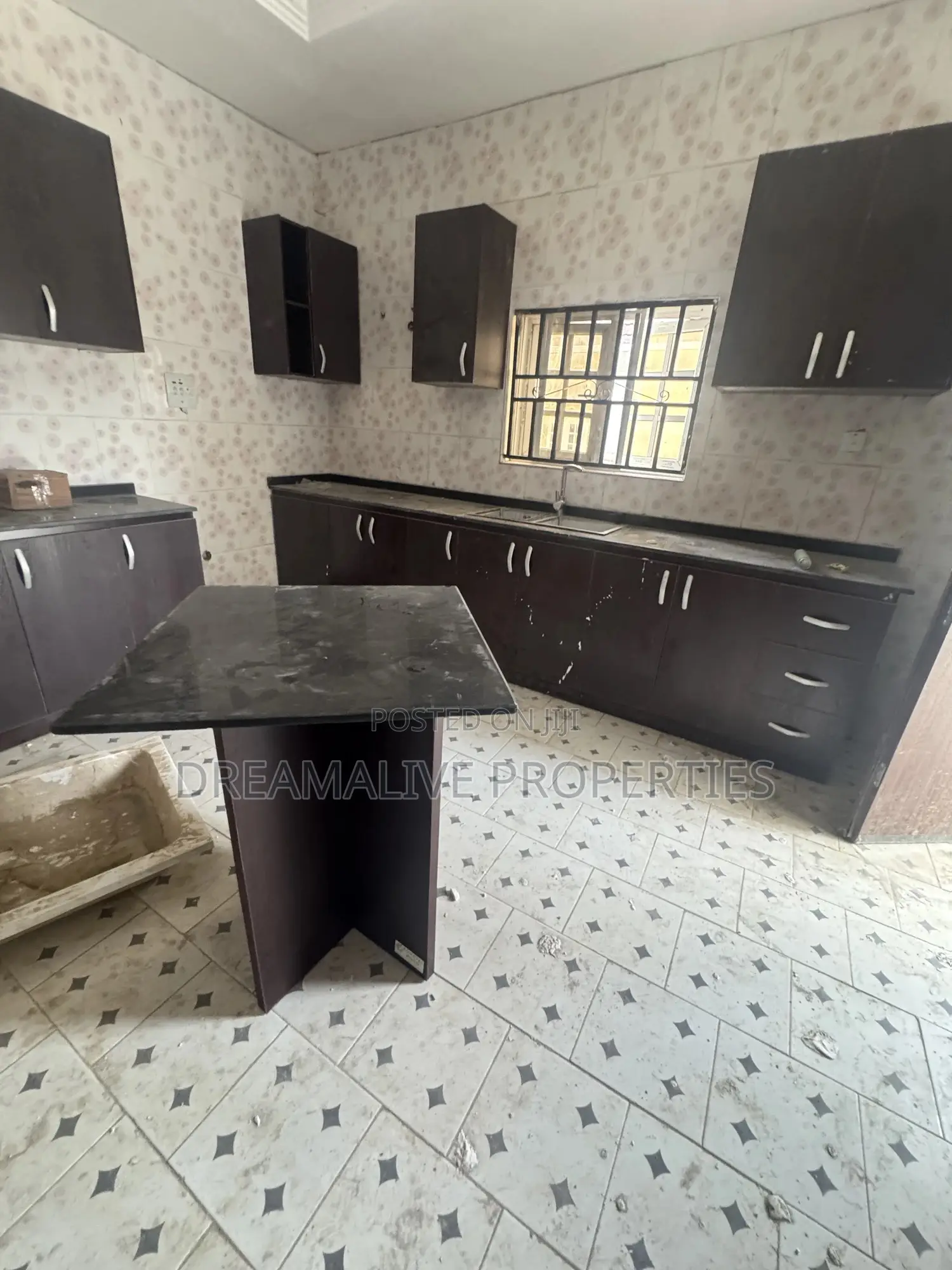5bdrm Duplex in Mabglobal, Gwarinpa for rent in Gwarinpa