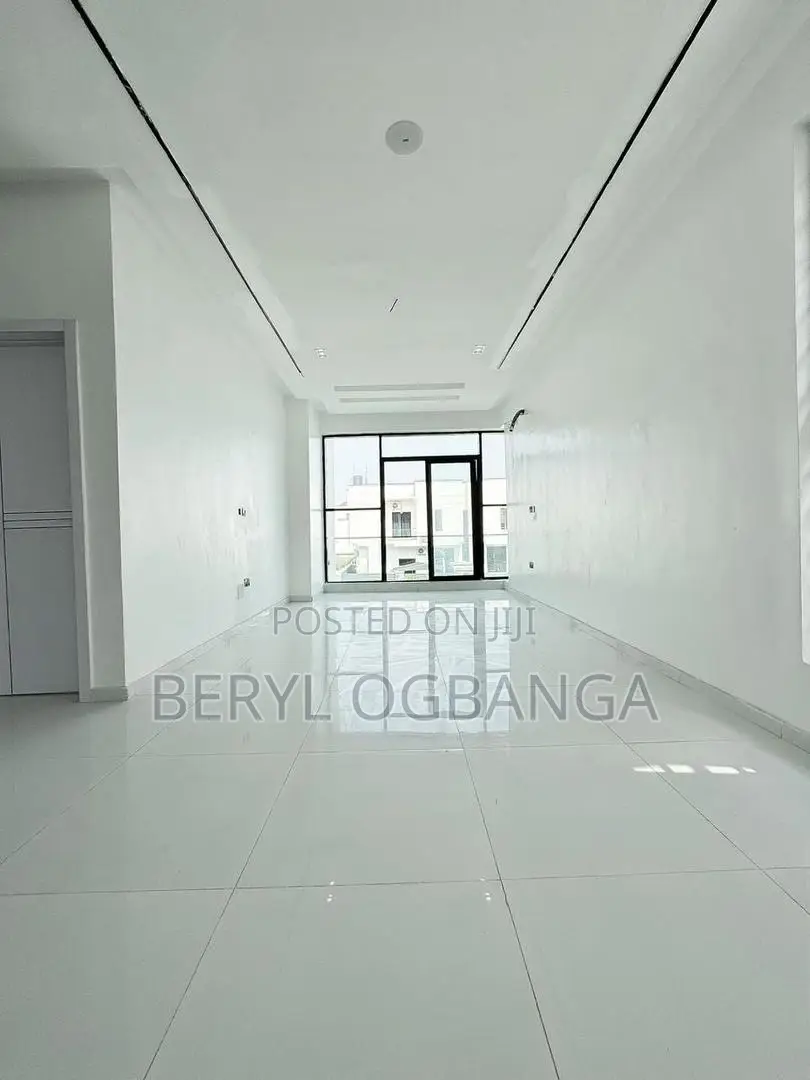 5bdrm Duplex in Lekki Expressway for sale in Lekki Expressway