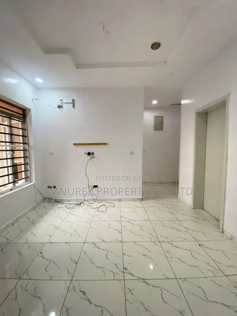 5bdrm Duplex in Ikota Lekki, Chevron for rent in Chevron