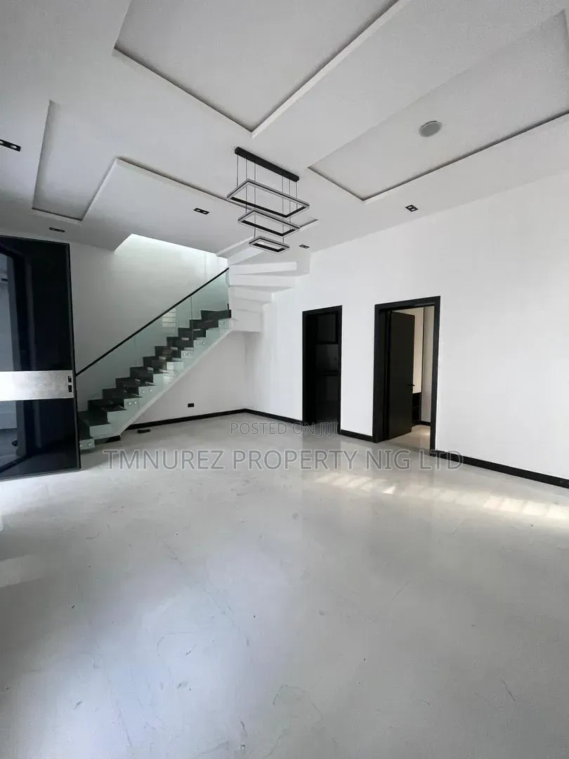 4bdrm Duplex in Ikate for rent in Ikate