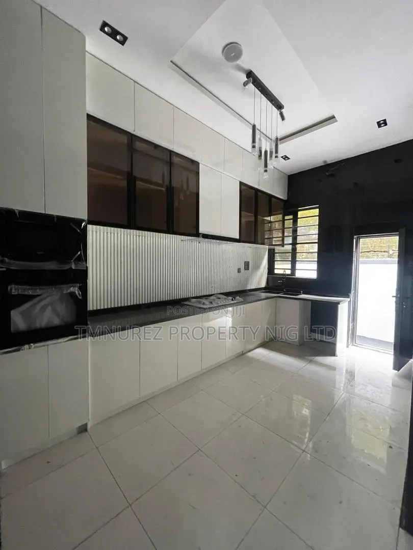 4bdrm Duplex in Ikate for rent in Ikate